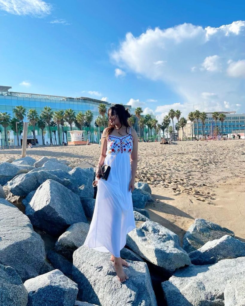 Maira Khan Vacationing In Spain