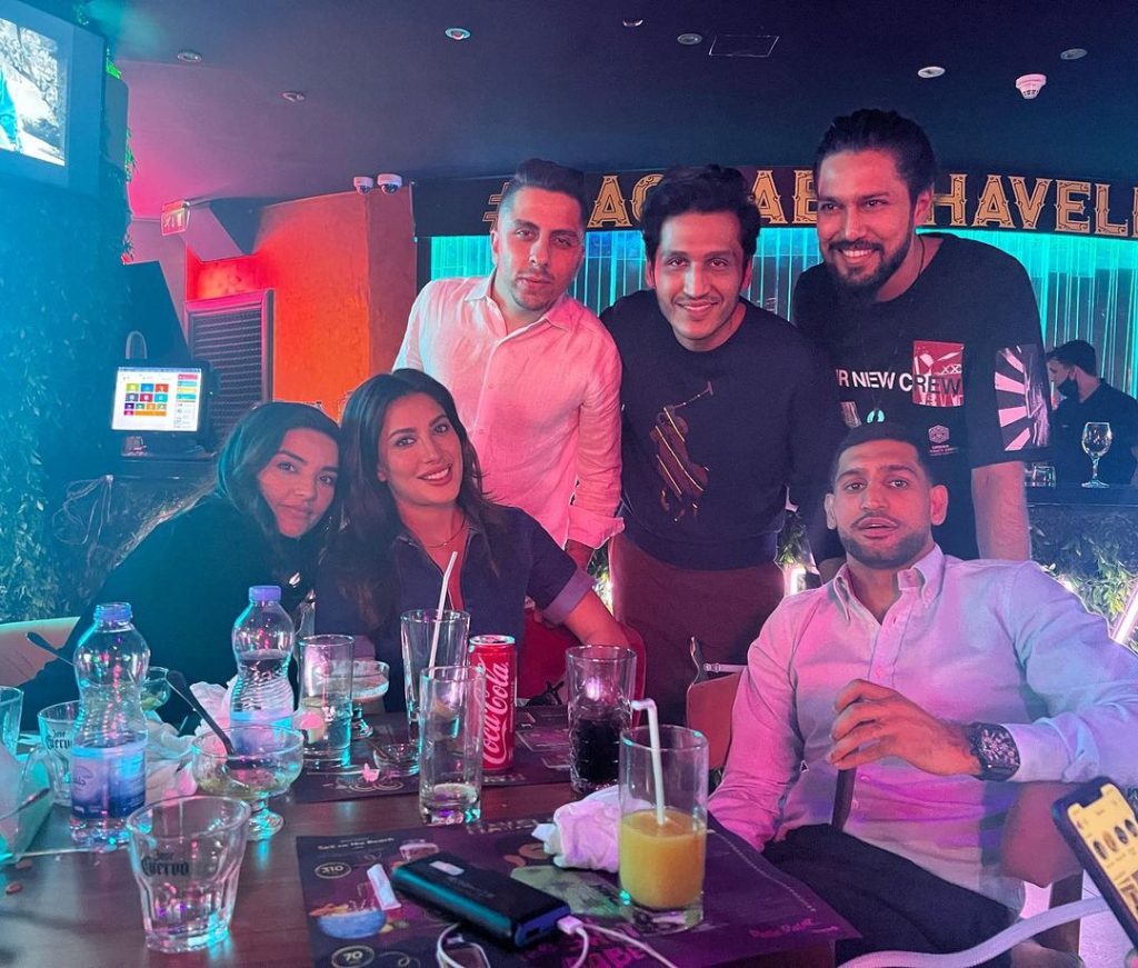 Mehwish Hayat Partying With Her Friends In Dubai