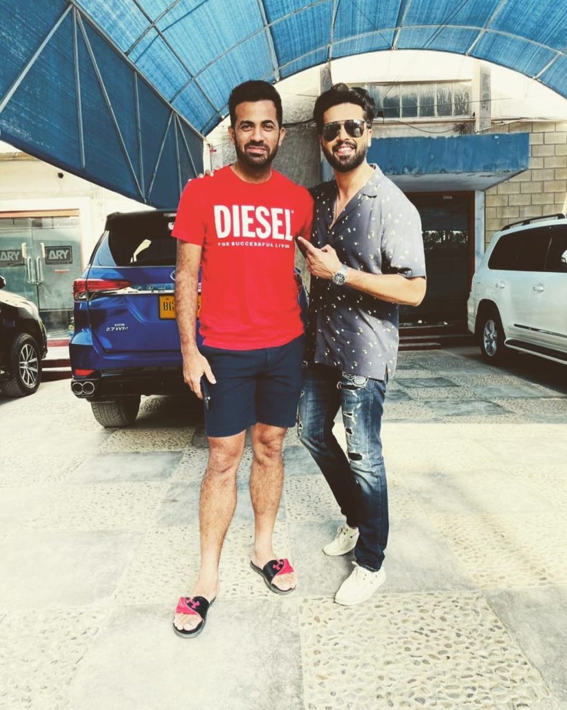 Fahad Mustafa's Gesture For Wahab Riaz Will Amuse You