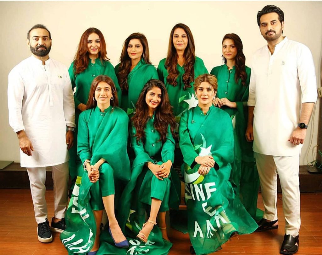 Sinf E Aahan Girls Post BTS Pictures Ahead of First Episode