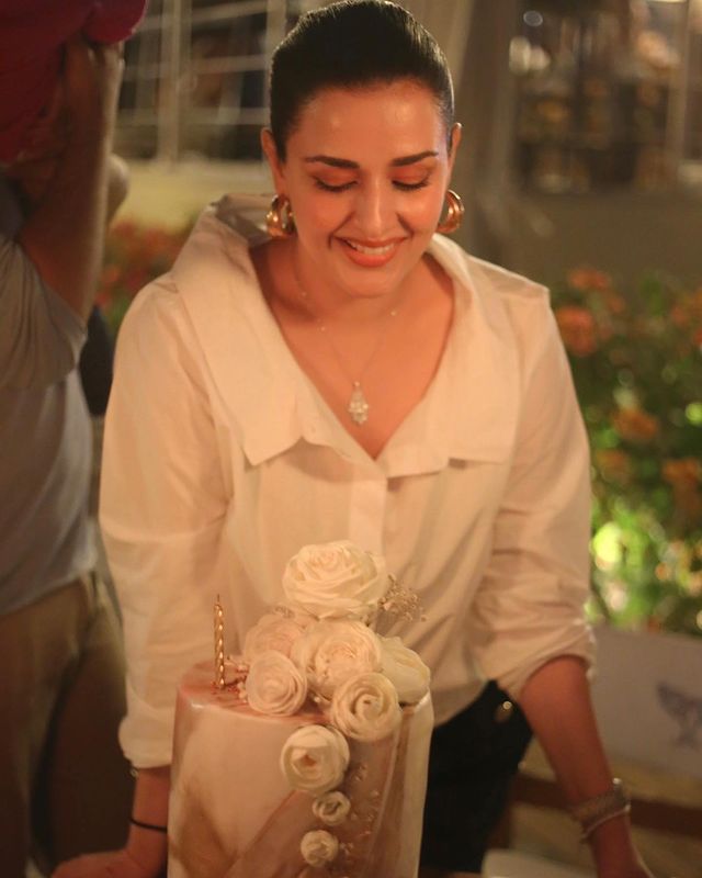 Natasha Khalid Celebrates Her Birthday With Friends and Family In Dubai