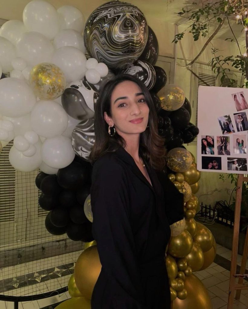 Saleem Sheikh's Daughter Seleena Saleem Sheikh Looks Beguiling In These Clicks