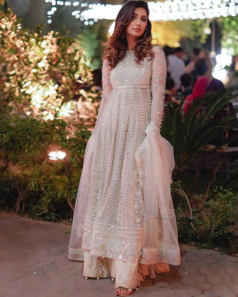 HD Portraits Of Hira Tareen From Sister Zara Tareen's Wedding