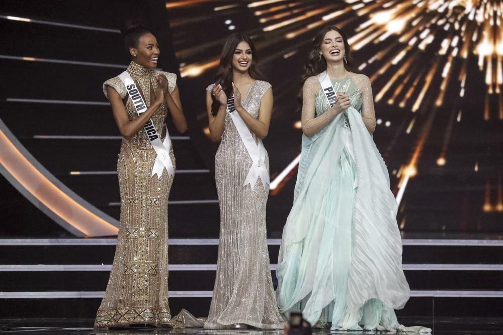 India's Harnaaz Sandhu Crowned Miss Universe 2021