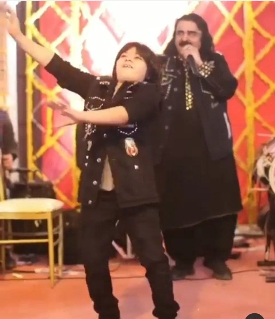 Arif Lohar's Son Mesmerizes Crowd With Power-packed Performance