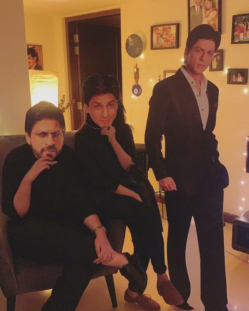 Public Reacts To SRK Themed Dholak In A Pakistani Wedding