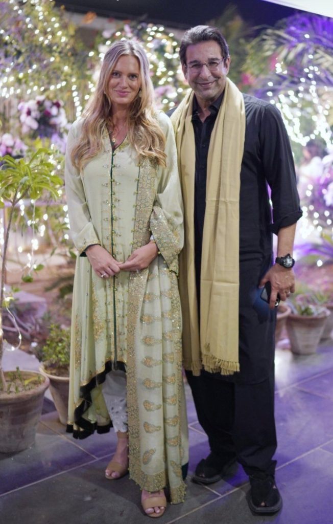 Wasim Akram & Shaniera Akram New Adorable Family Pictures