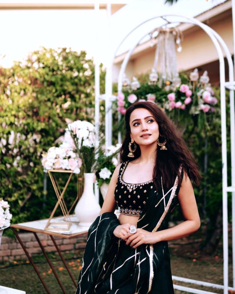 Stunning Pictures Of Zarnish Khan From A Wedding Event