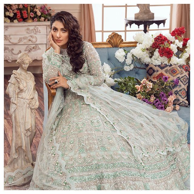 Ayeza Khan Looks Regal In Her Latest Bridal Shoot