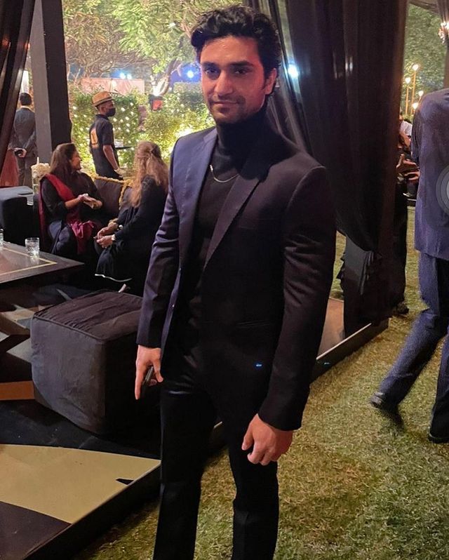 Pakistani Celebrities At James Bond-Themed Party In Karachi