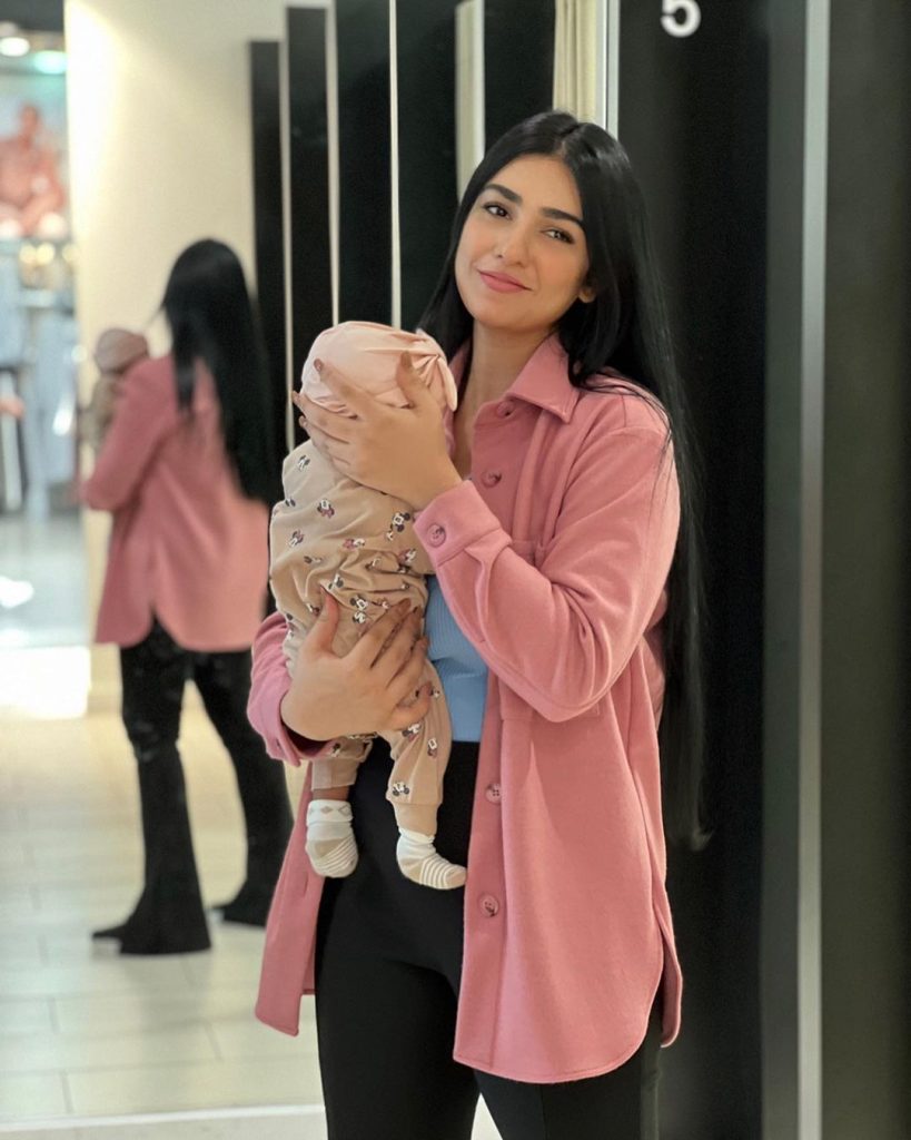 Recent Adorable Clicks Of Sarah Khan With Daughter
