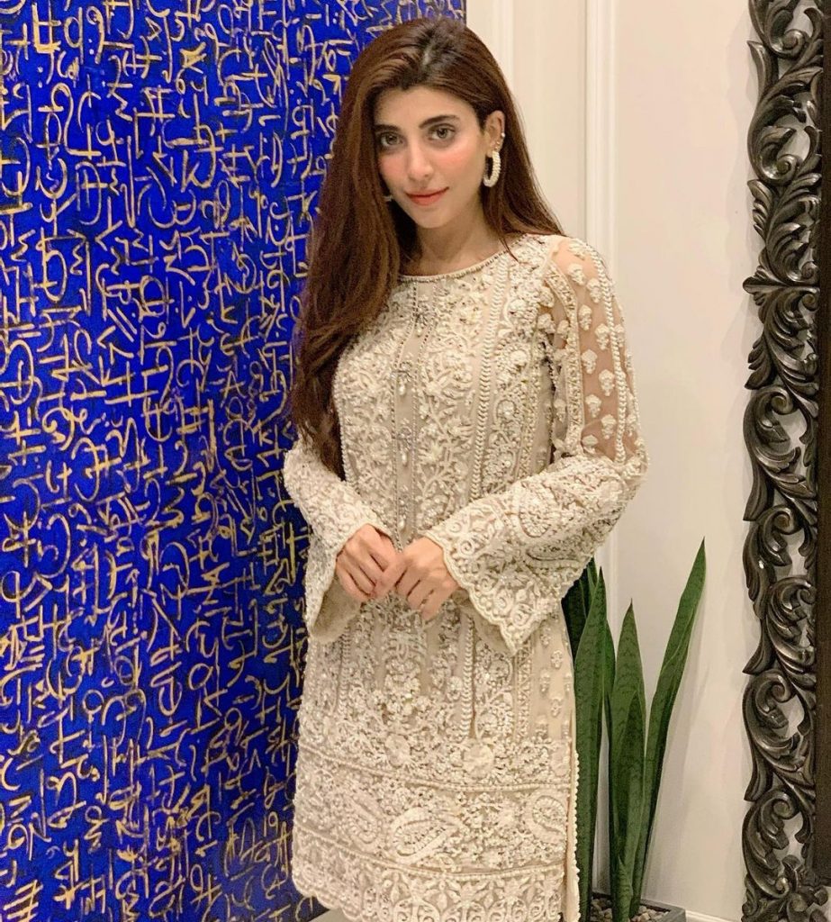 Urwa's Reaction to Fans' Questions About Farhan Saeed