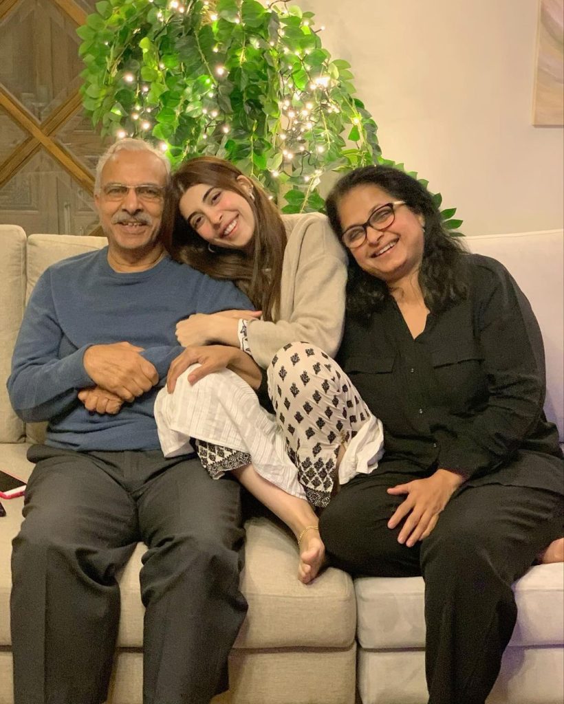 Urwa Hocane Beautiful Pictures With Her Parents