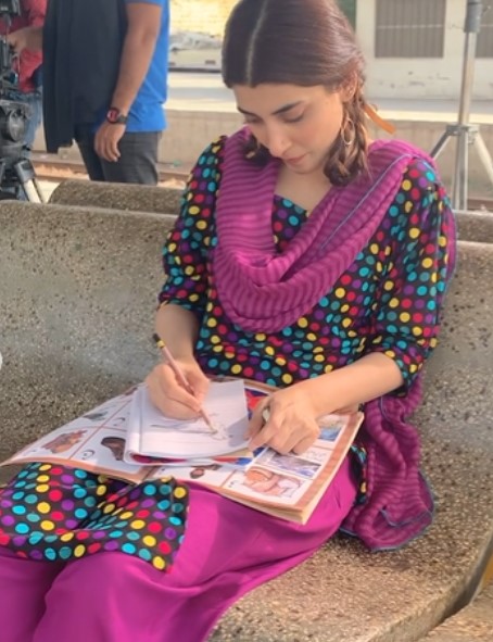 BTS Pictures Of Urwa Hocane From The Set Of Neeli Zinda Hai