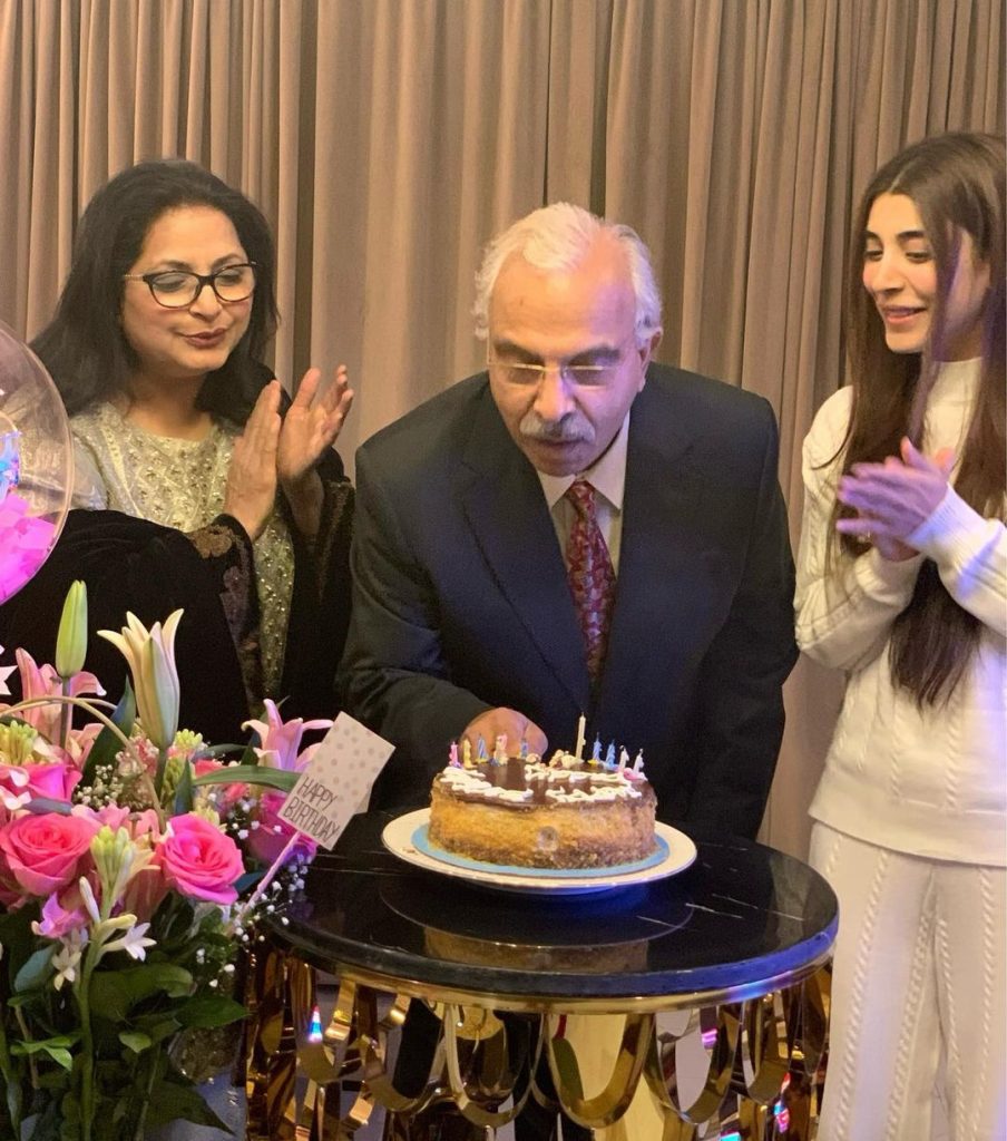 Urwa Hocane Beautiful Pictures With Her Parents