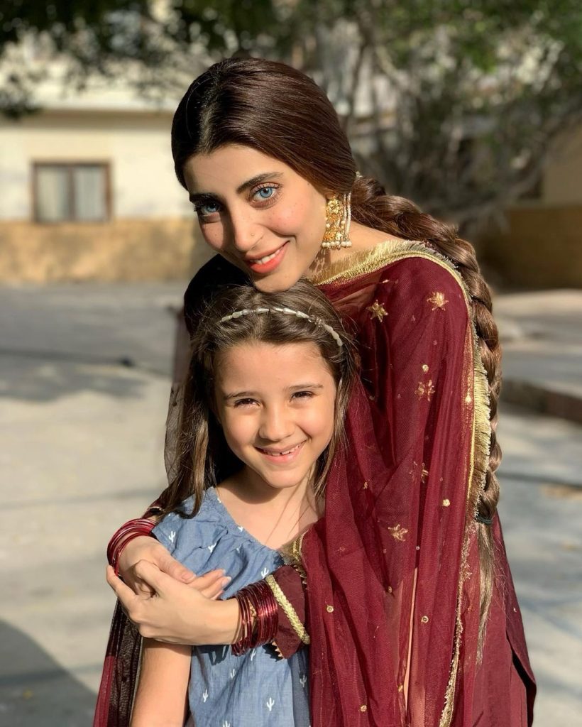 BTS Pictures Of Urwa Hocane From The Set Of Neeli Zinda Hai