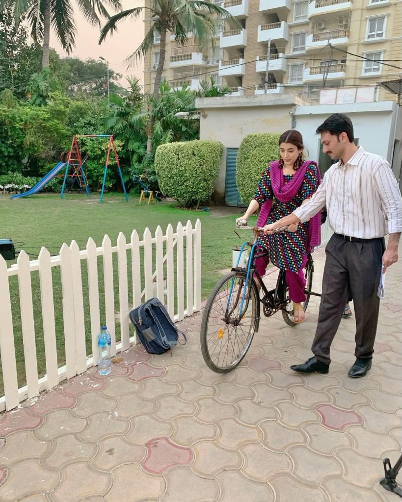 BTS Pictures Of Urwa Hocane From The Set Of Neeli Zinda Hai