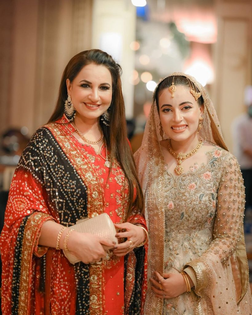 Celebrities Spotted At Shagufta Ejaz's Daughter's Wedding - HD Pictures