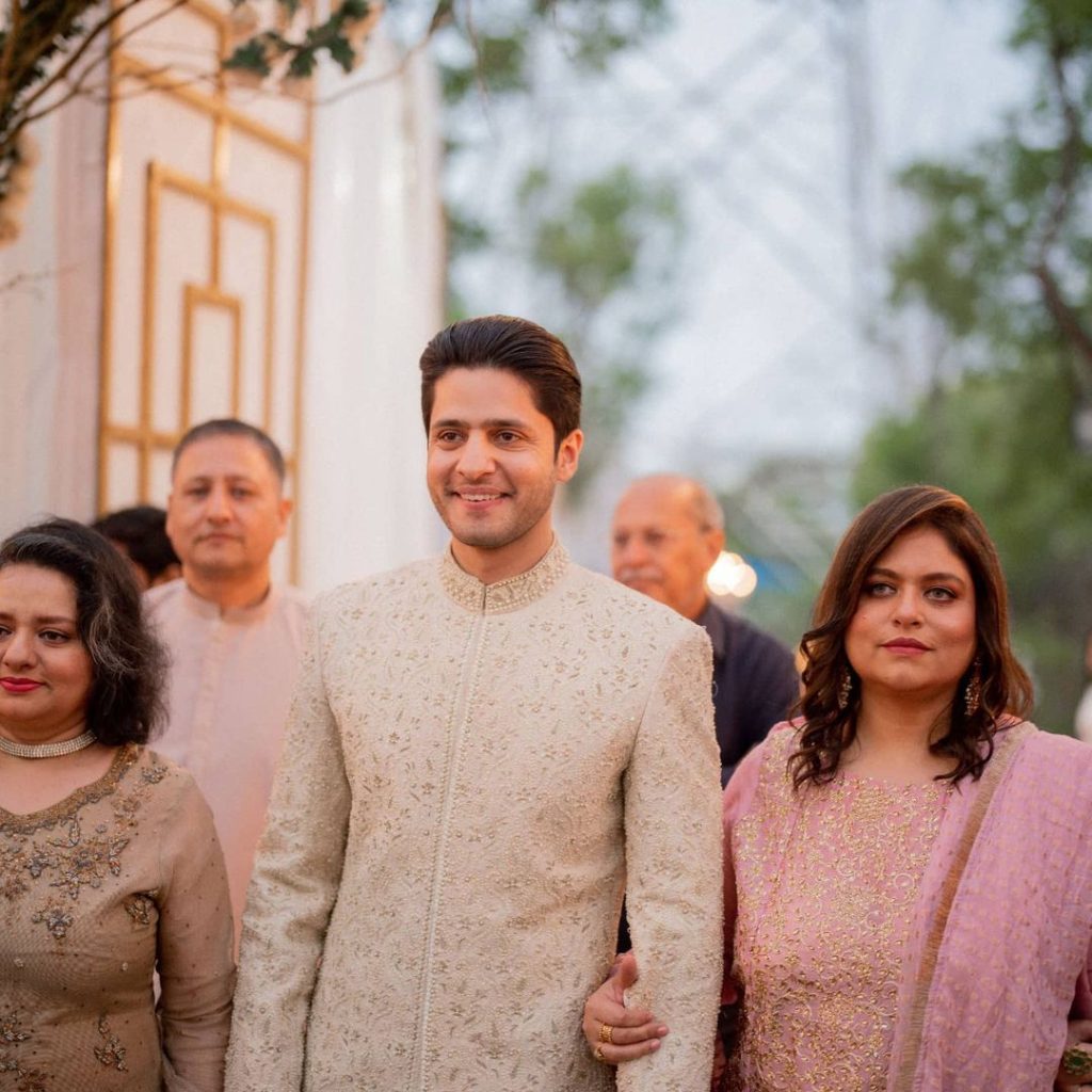 Hiba Bukhari And Arez Ahmed's Nikkah - HD Pictures And Videos