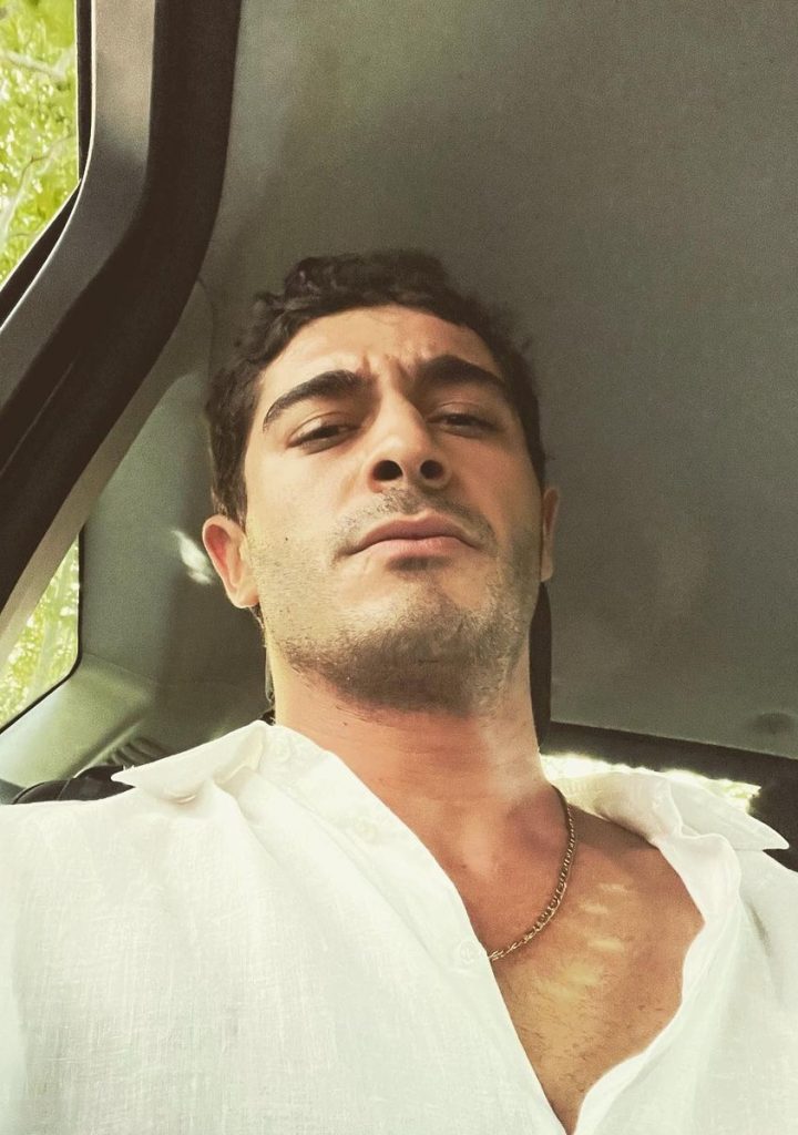 Public Reaction on Lookalike of Popular Turkish Actor Burak Deniz