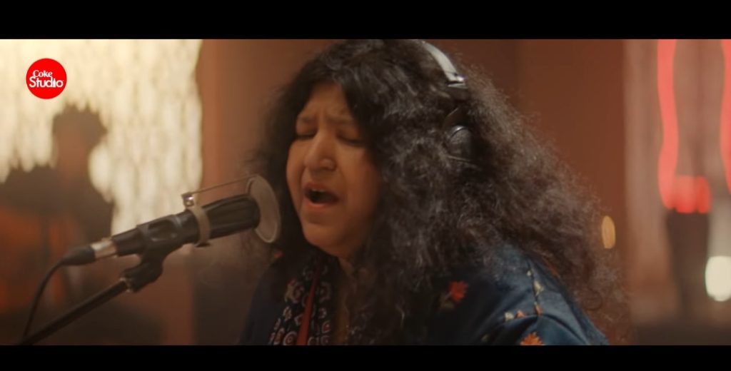 Popular Bollywood Singer Praises Abida Parveen's Tu Jhoom