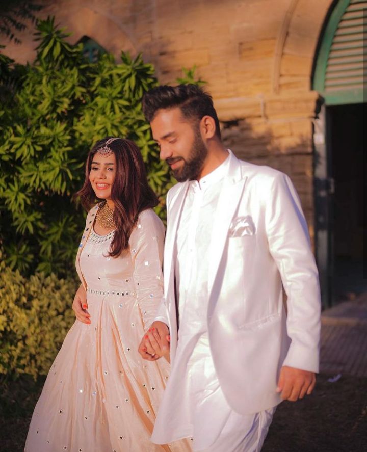 Anamta Qureshi Stuns In White Alongside Husband