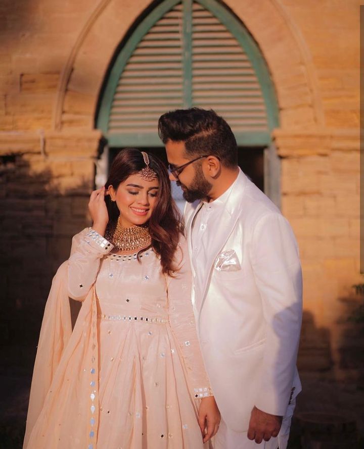 Anamta Qureshi Stuns In White Alongside Husband