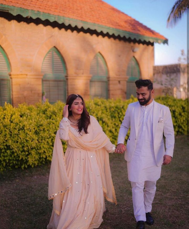 Anamta Qureshi Stuns In White Alongside Husband