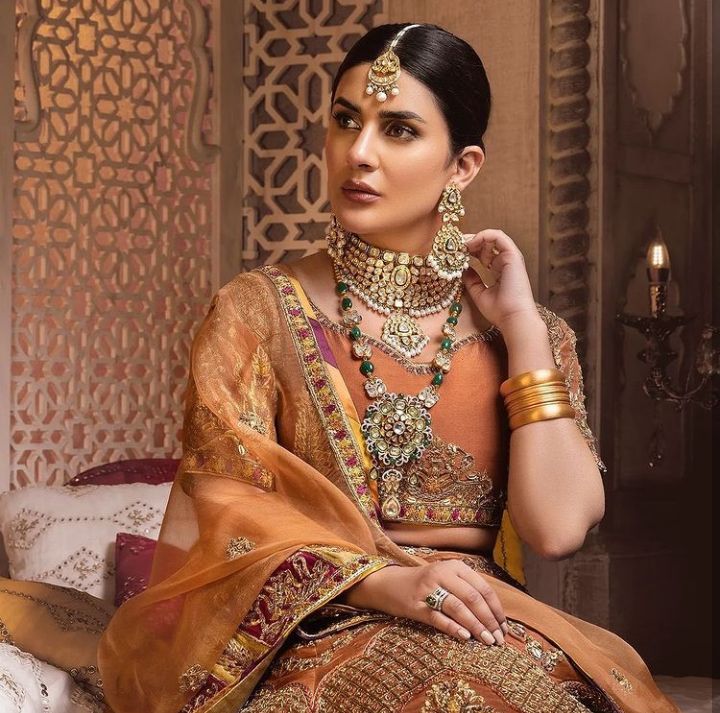 Kubra Khan Stuns Like A Royalty In Her Shoot