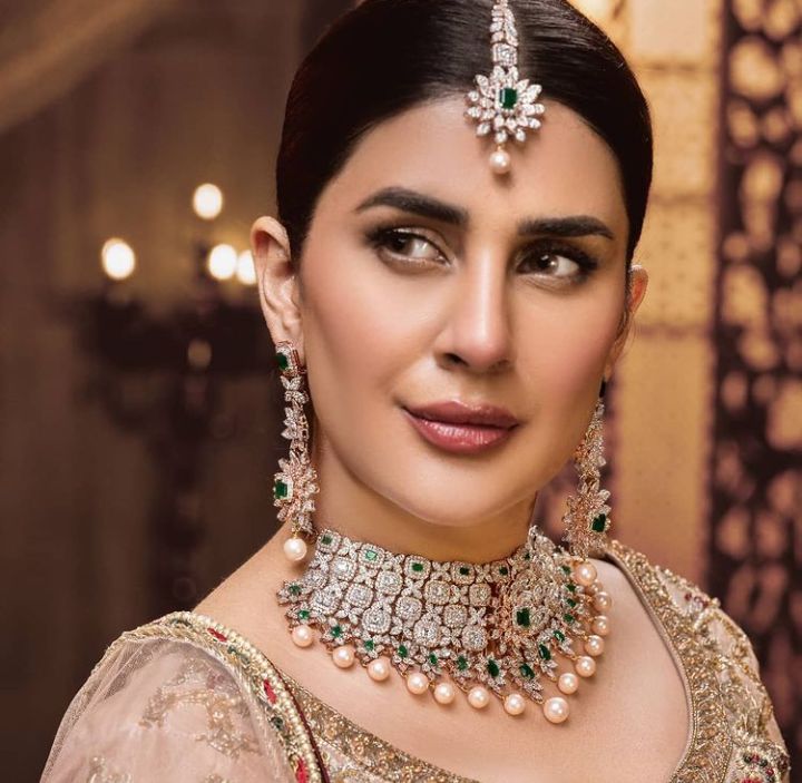 Kubra Khan Stuns Like A Royalty In Her Shoot