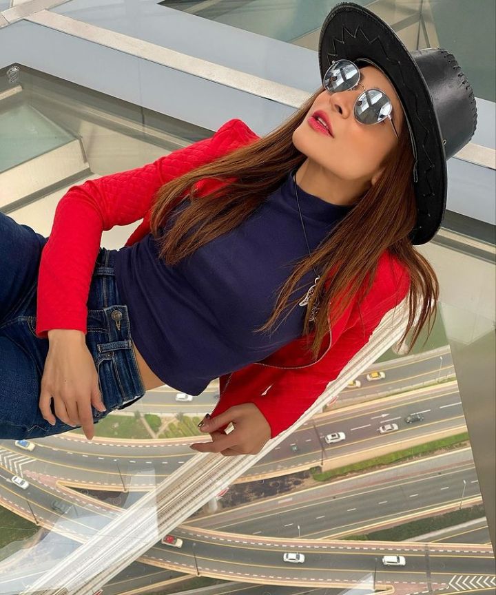 Ayesha Omar Enjoys Vacation In Dubai