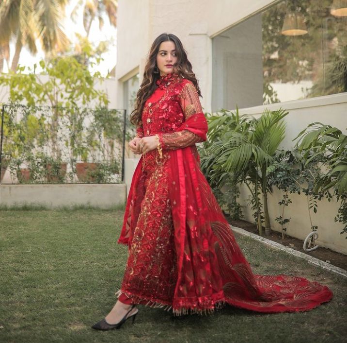 Aiman Khan Stuns In Naqsh By Maryam