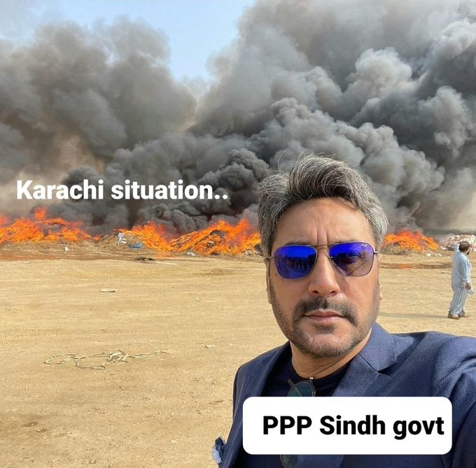 Hilarious Memes on Adnan Siddiqui's Viral Picture