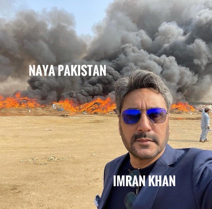 Hilarious Memes on Adnan Siddiqui's Viral Picture