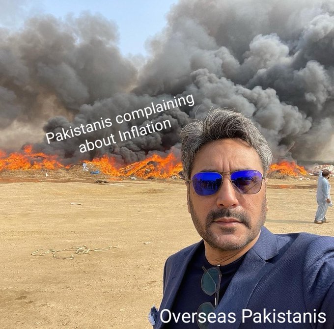 Hilarious Memes on Adnan Siddiqui's Viral Picture