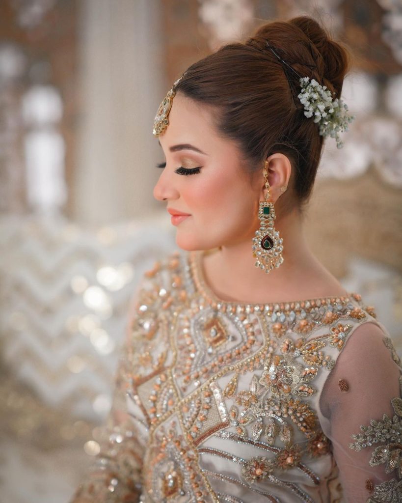 Rabeeca Khan Dons Perfect Off White & Gold Embellished Outfit