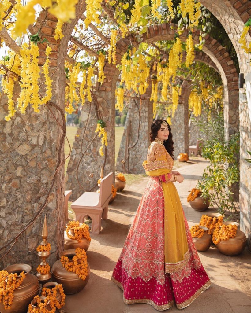 Sana Javed's Gorgeous Photoshoot in Beautiful Festive Collection