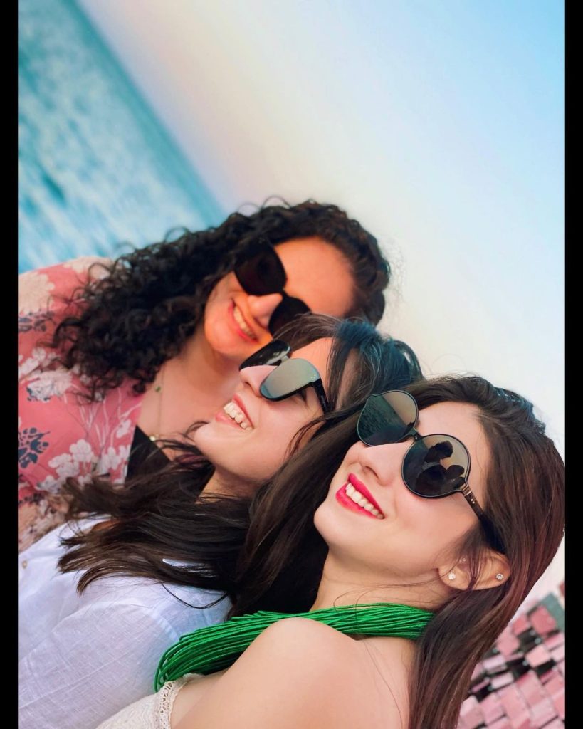 Mariyam Nafees Celebrates Birthday With Husband And Friends On A Yacht