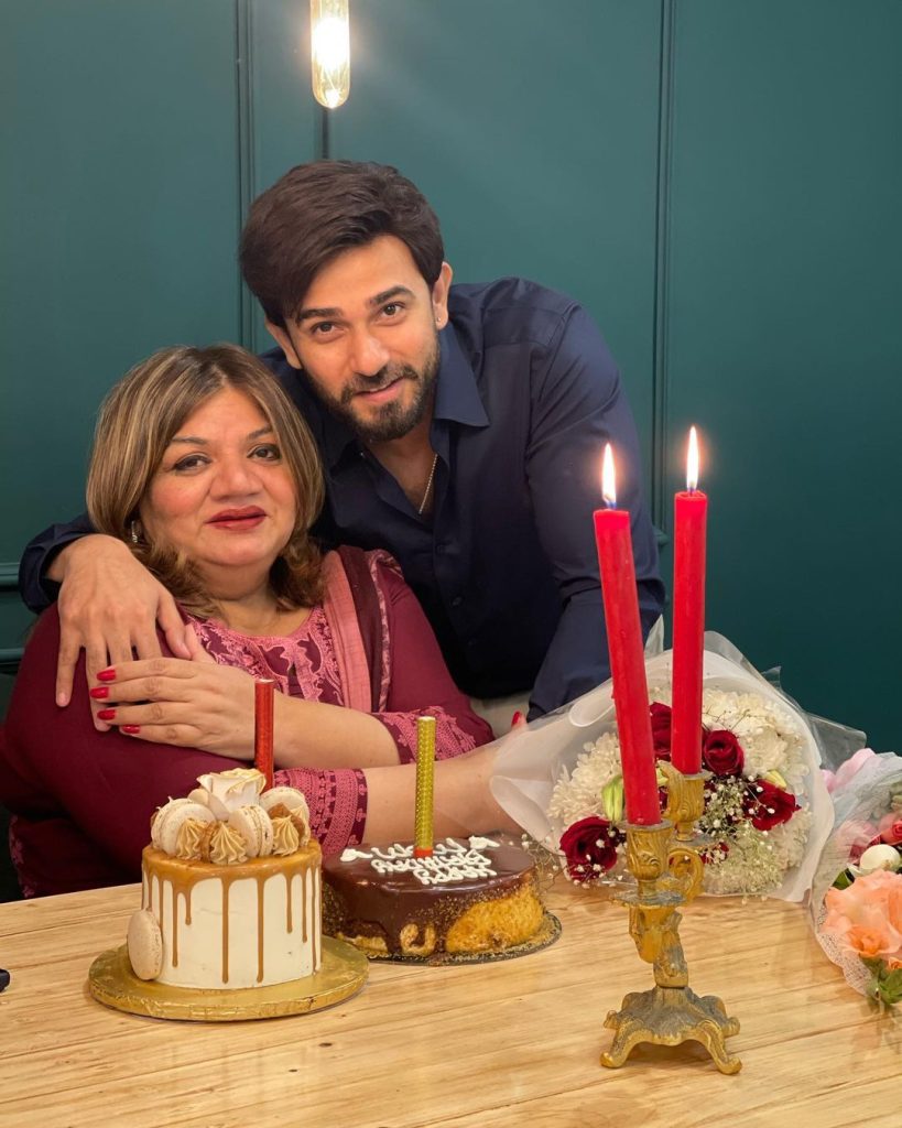 Ali Ansari Celebrates Mother's Birthday - Beautiful Pictures