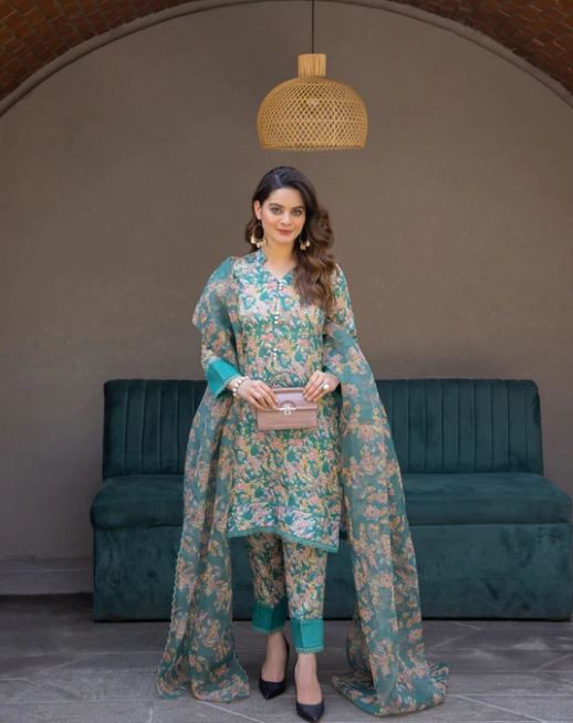 Aiman Minal Closet Latest Spring Collection 2022