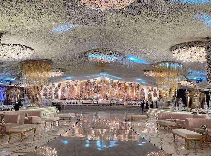 Netizens Bash Pakistani Couple For Lavish Cake Cutting Ceremony