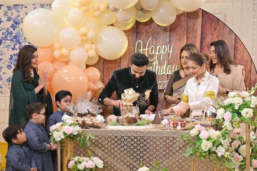 Waseem Badami Celebrates Birthday at Good Morning Pakistan