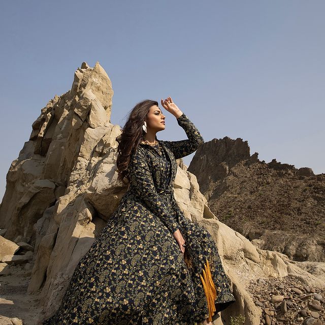 Sapphire's Latest Lawn Collection'22 Featuring Zara Noor And Sheheryar Munawar