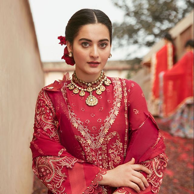 Afrozeh's Latest Eid Collection'22 Featuring Aiman Khan