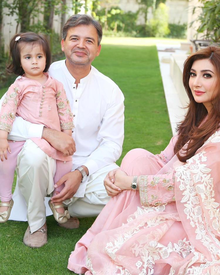 Aisha Khan with her Husband And Daughter Spotted at a Recent Wedding