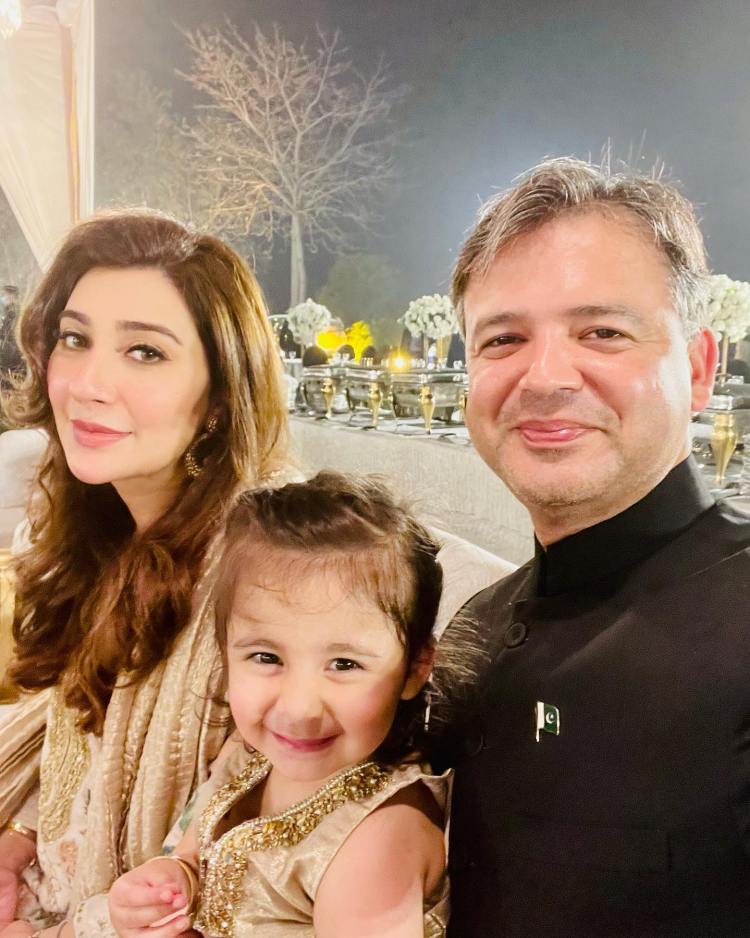 Aisha Khan with her Husband And Daughter Spotted at a Recent Wedding