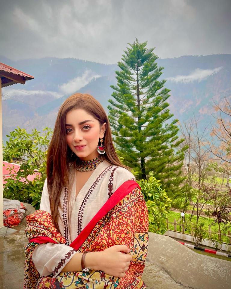 Alizeh Shah And Shehzad Sheikh Spotted In Kashmir For Their Upcoming Project