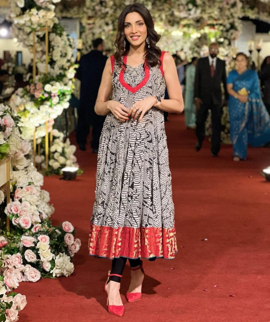 Shahood Alvi’s Daughter Areeba Alvi’s Star Studded Wedding Event ...