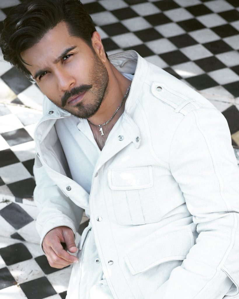 Feroze Khan Reveals What He Was Drinking - Public Enraged