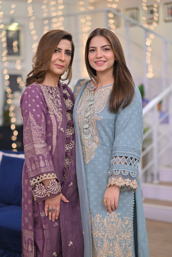 Dananeer And Nadia Hussain With Their Mothers At GMP